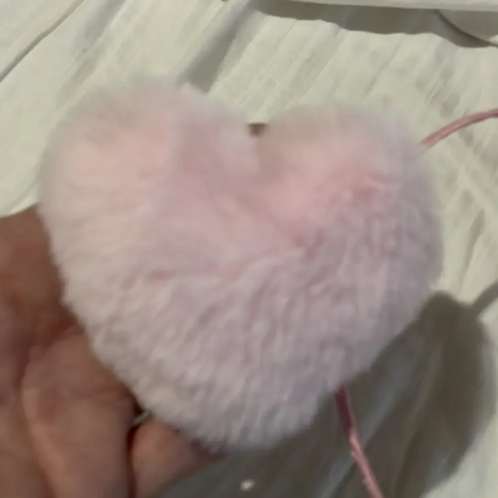 Pink heart headband fuzzy fluffy hearts on pink wrapped metal thin headband nwot